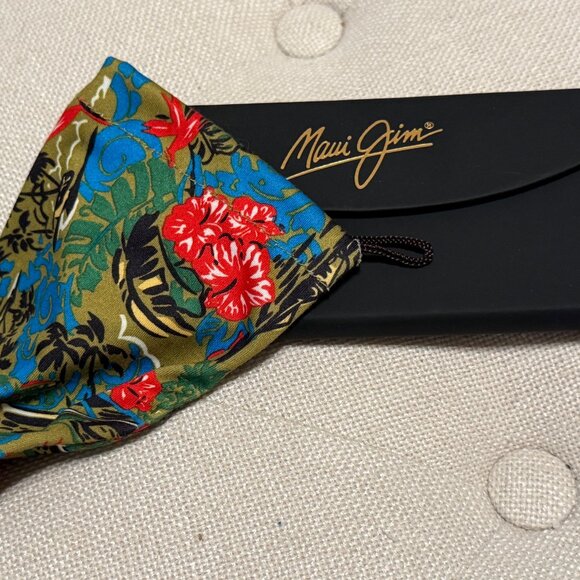 MAUI JIM Sunglasses *UNUSED* Bifold Case & Cover - Picture 1 of 7